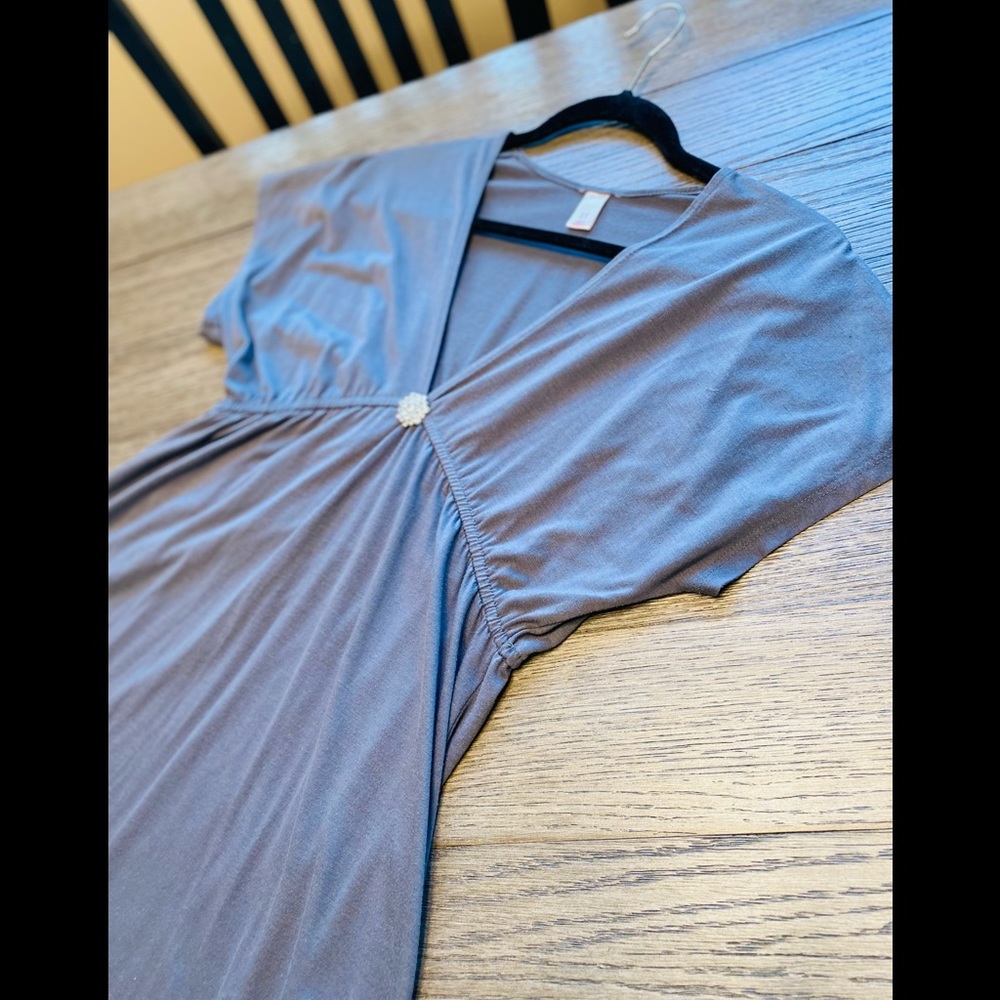 •Grey Kimono Sleeve V-Neck Mini Dress